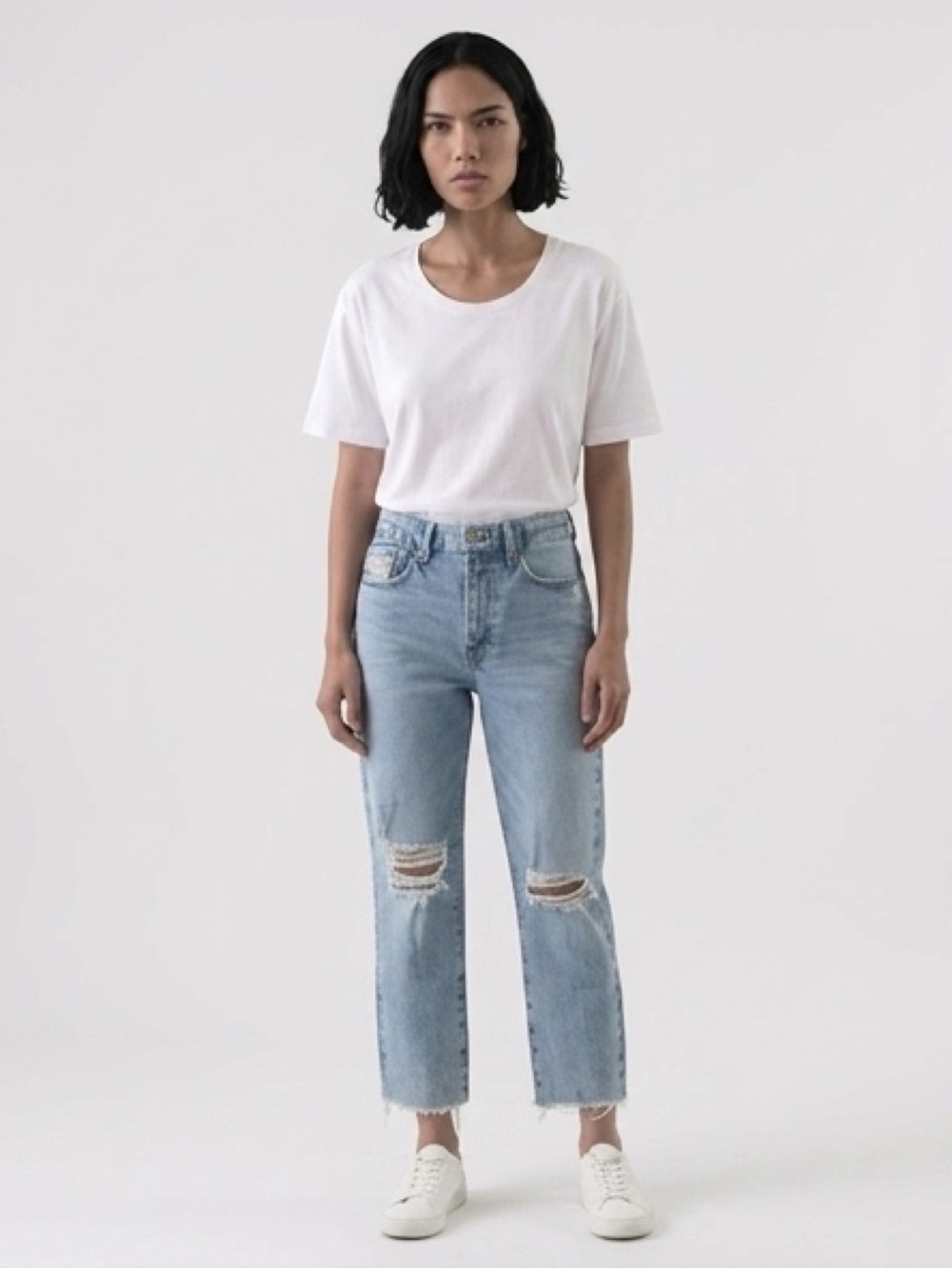 GOOD AMERICAN Light Blue High-Rise Distressed Straight Jeans